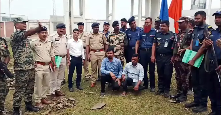 দুই ভারতীয় নাগরিককে হস্তান্তর